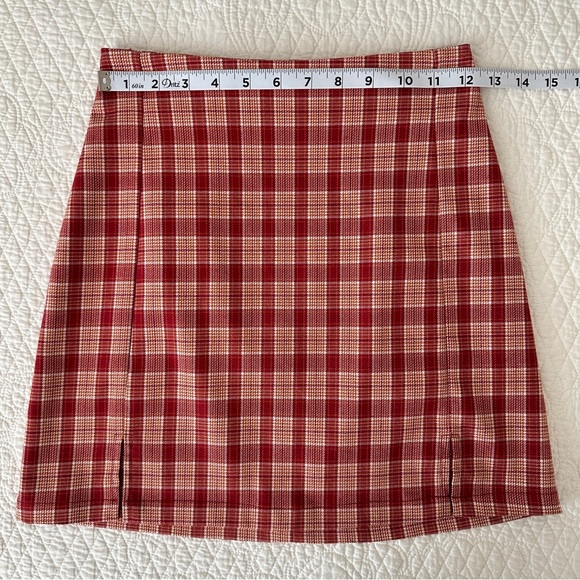 Brandy Melville John Galt Cara Plaid Mini Skirt Red - Picture 5 of 12